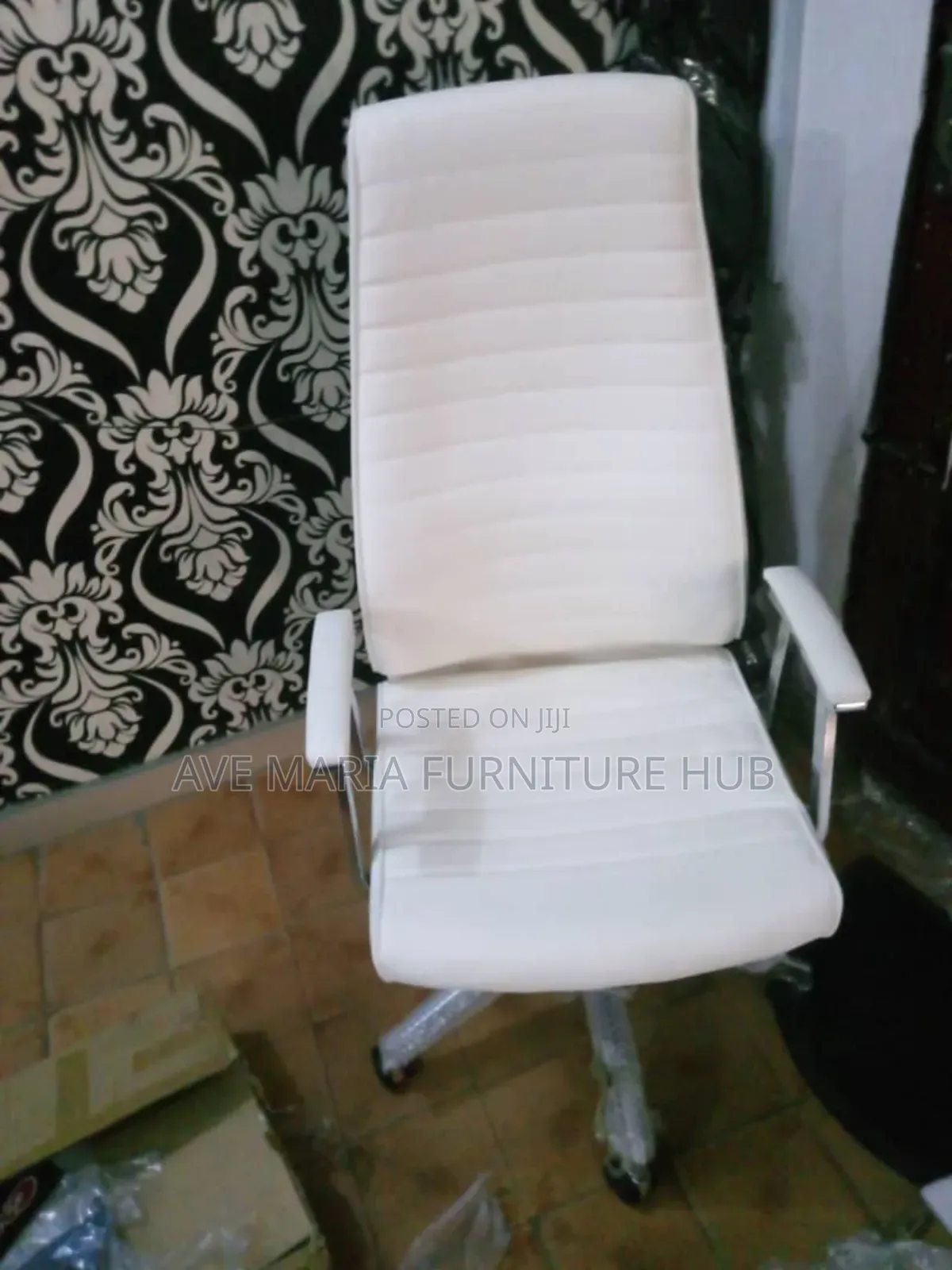 Office Ergonomic Swivel Chair.