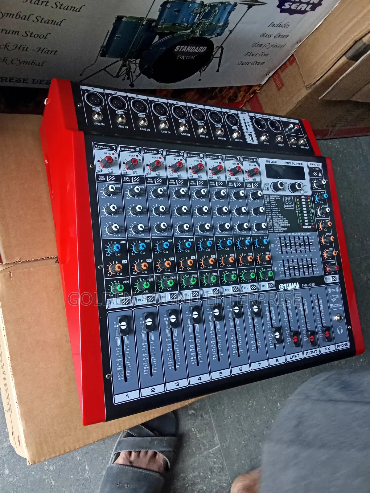 Yamaha Powered Mixer 8channels