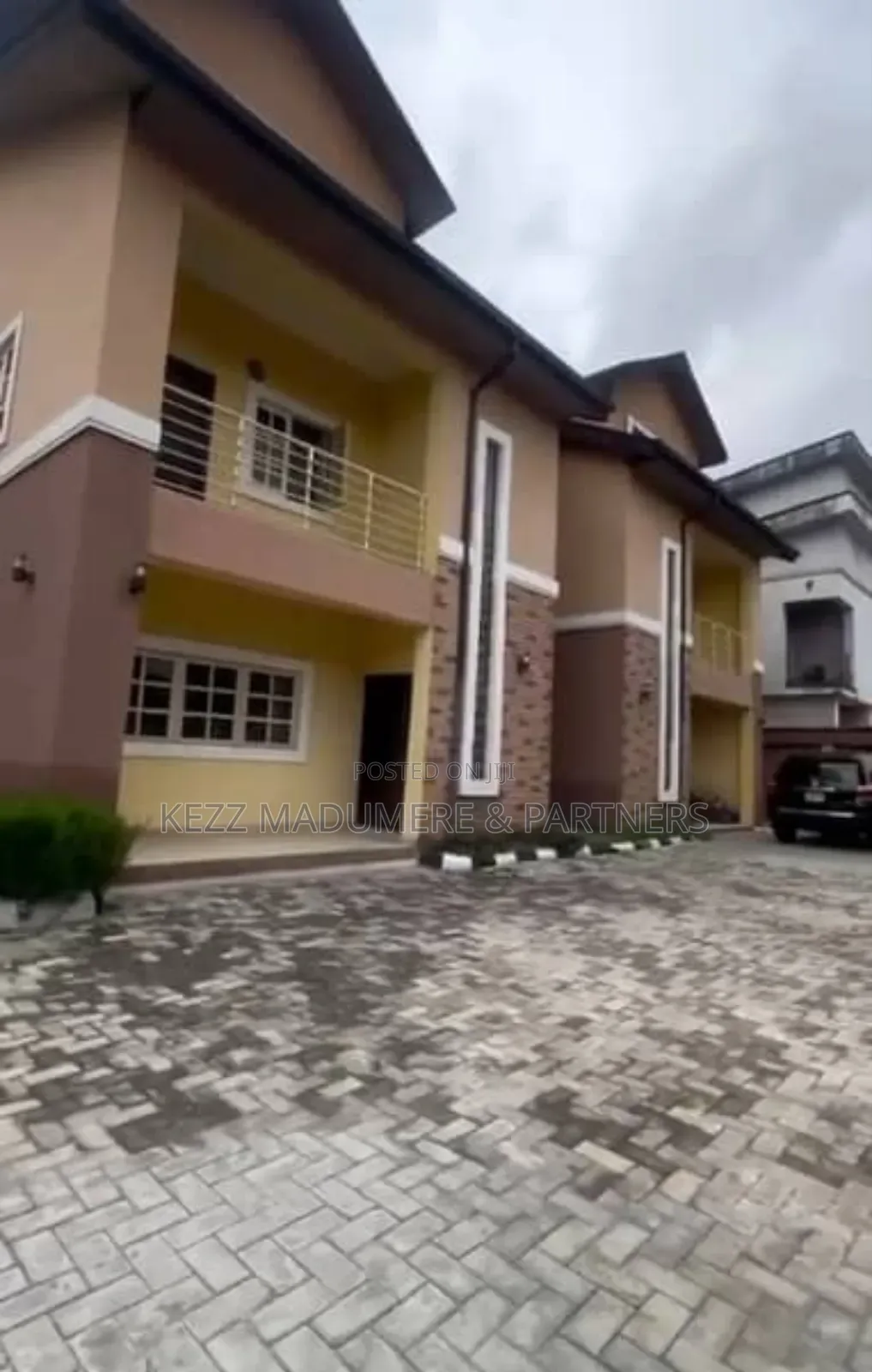 4bdrm Duplex in Dr Peter Odili for sale