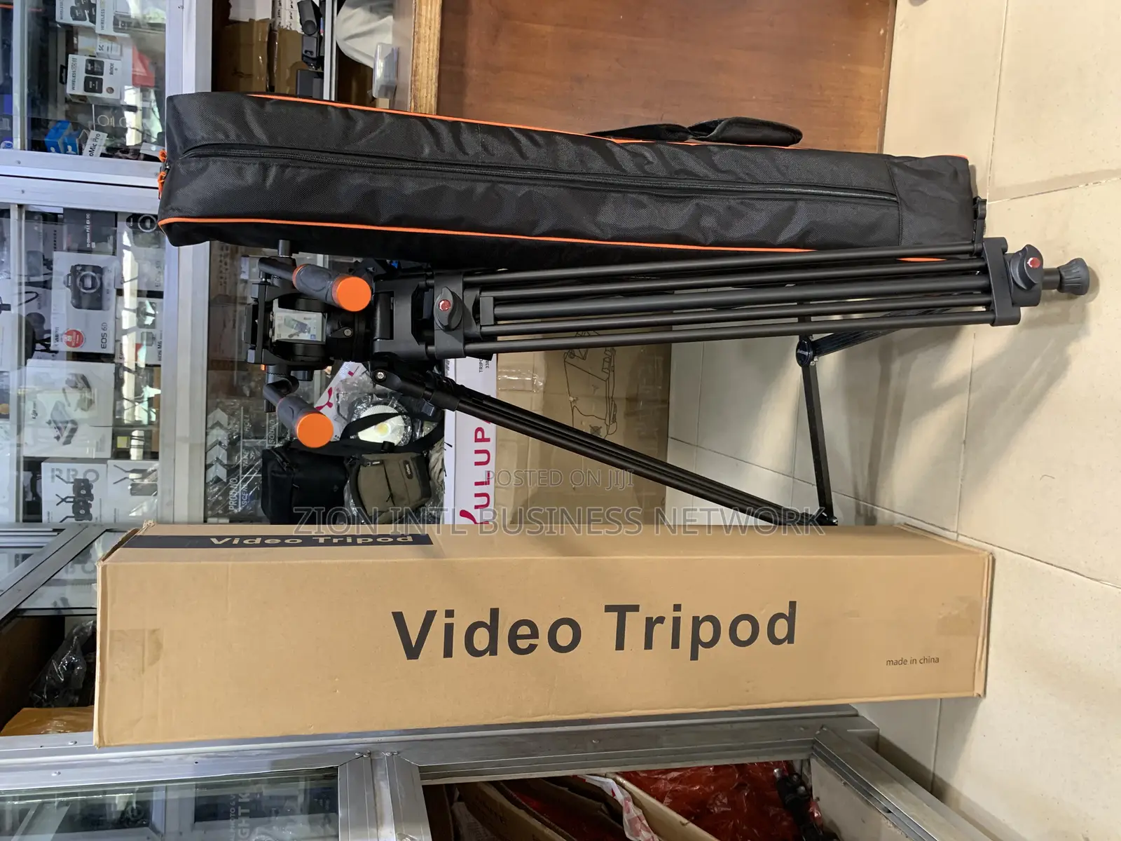 Triopo Tripod Stand