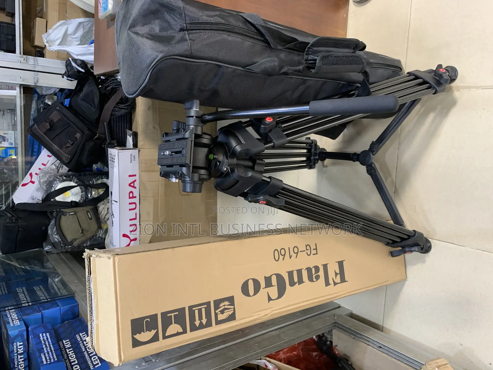 Flango Tripod