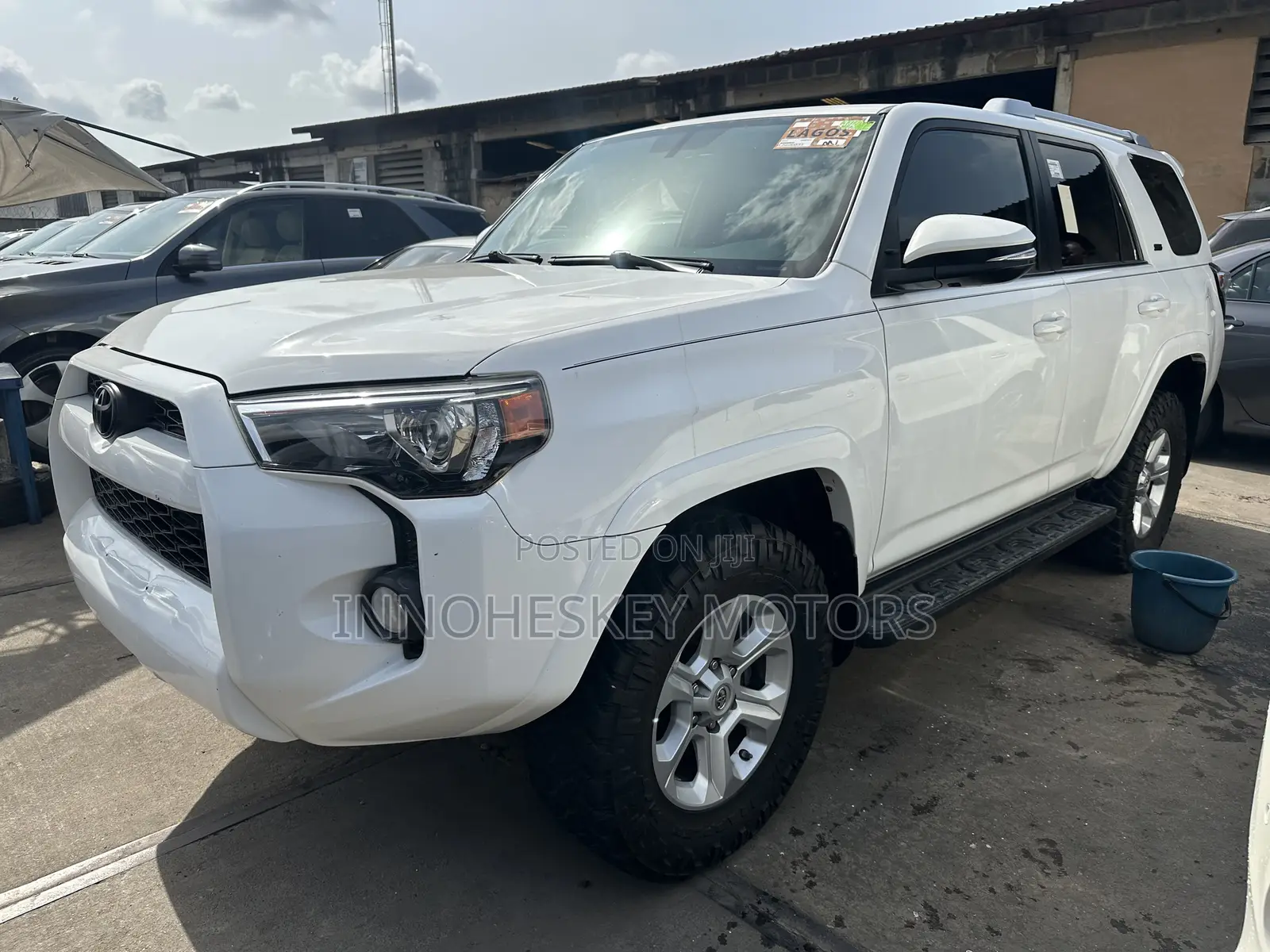 Toyota 4-Runner SR5 4x4 2018 White