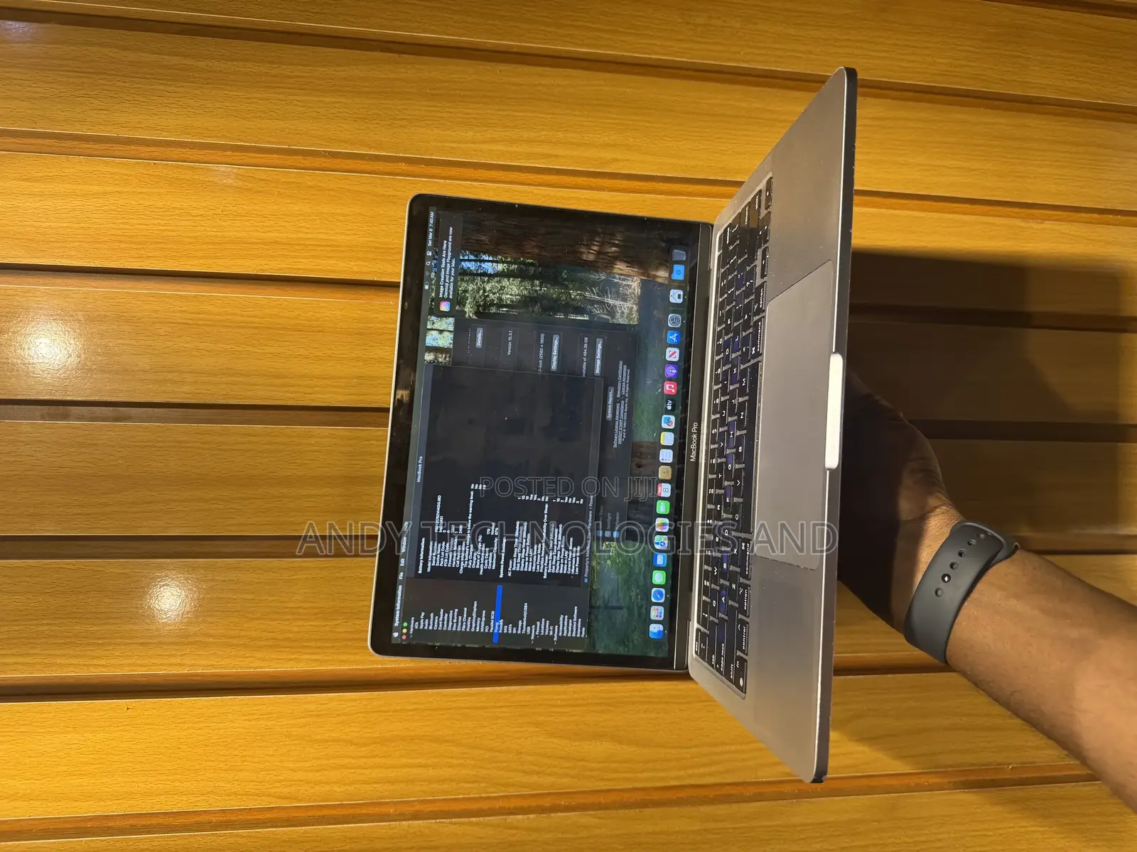 Laptop Apple MacBook Pro 2020 M1 8GB Apple M1 SSD 512GB