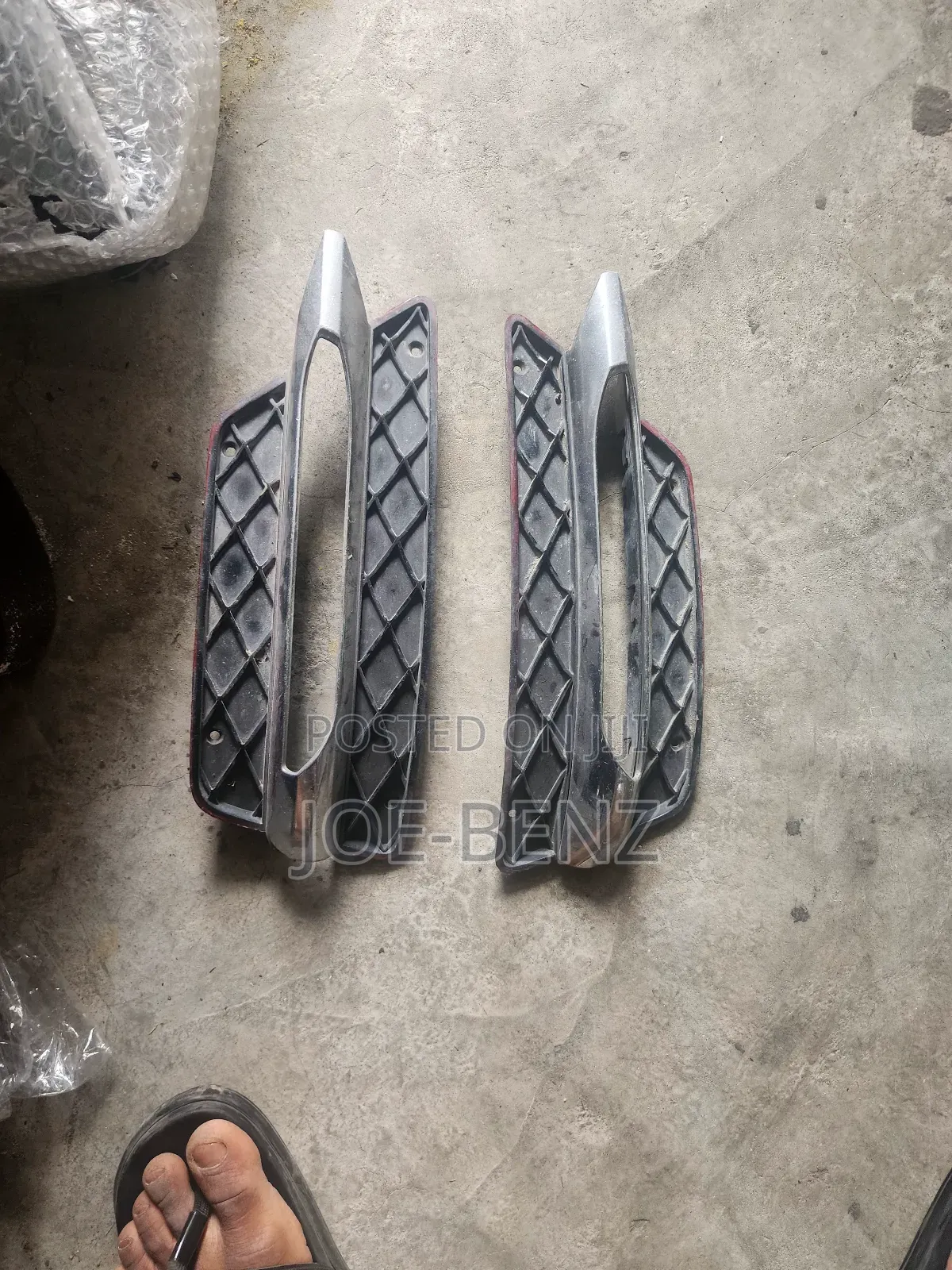 C300 2013 Front Bumper Foglight and Basket
