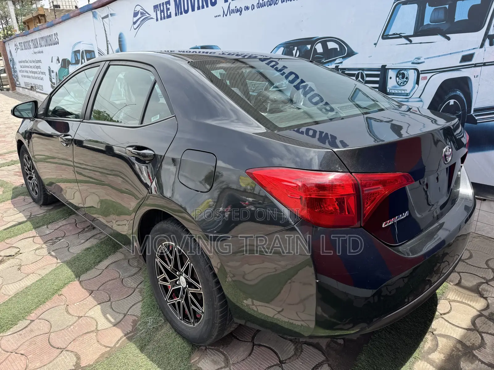 Toyota Corolla LE (1.8L 4cyl 2A) 2019 Black
