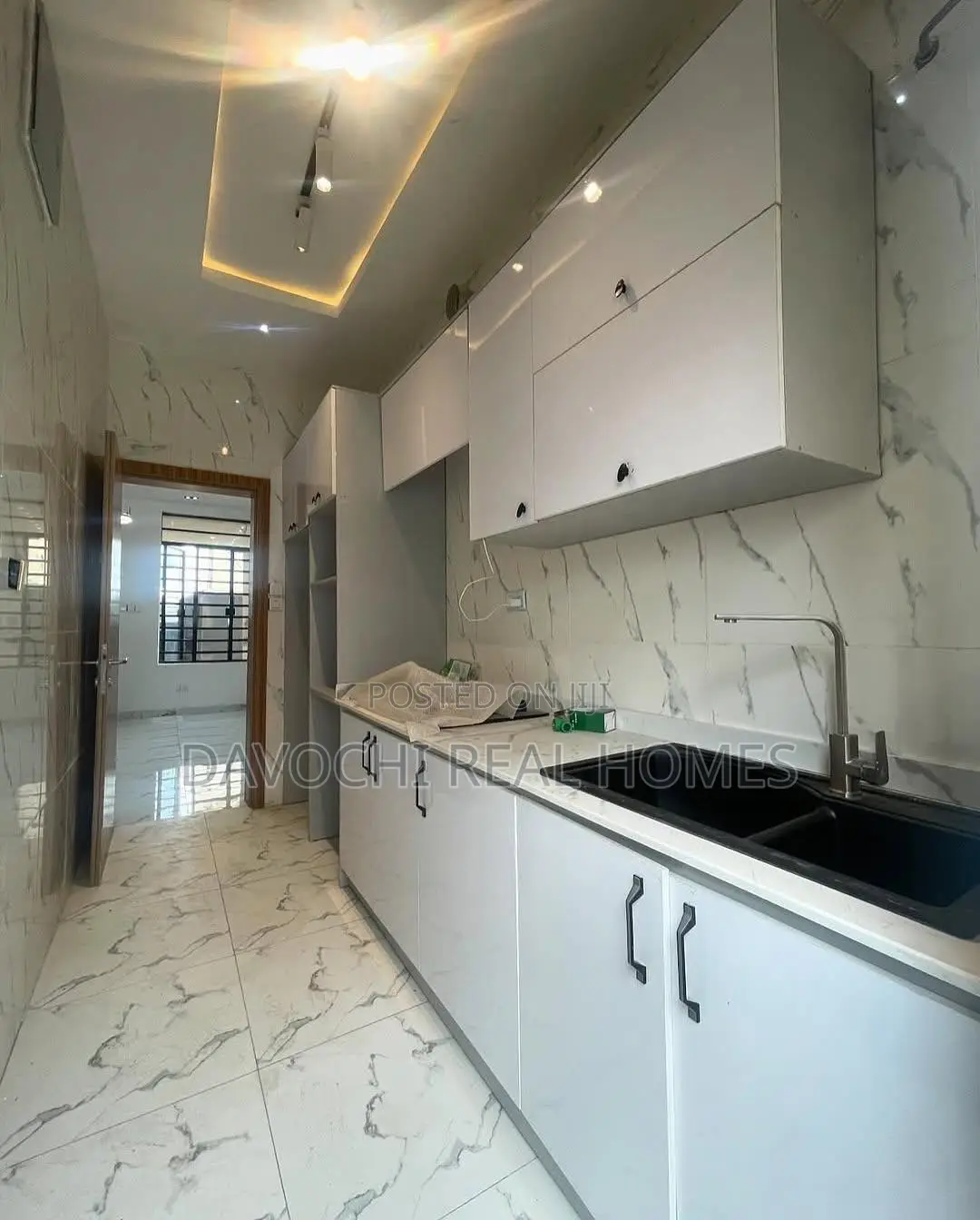 3bdrm Duplex in Ikota, Lagos for rent