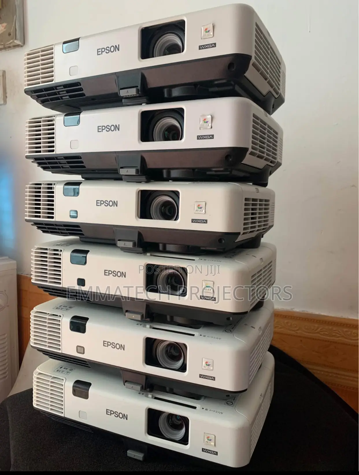 Projectors 5000 Lumens Ibadan  , Portahcourt , Warri  , Abuj
