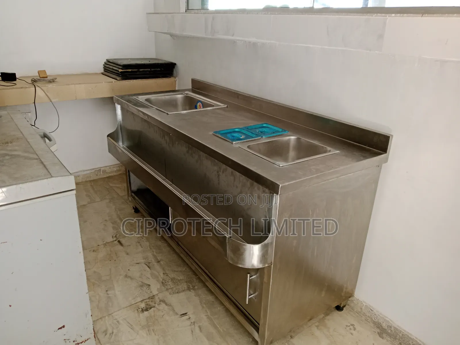 Cocktail Table