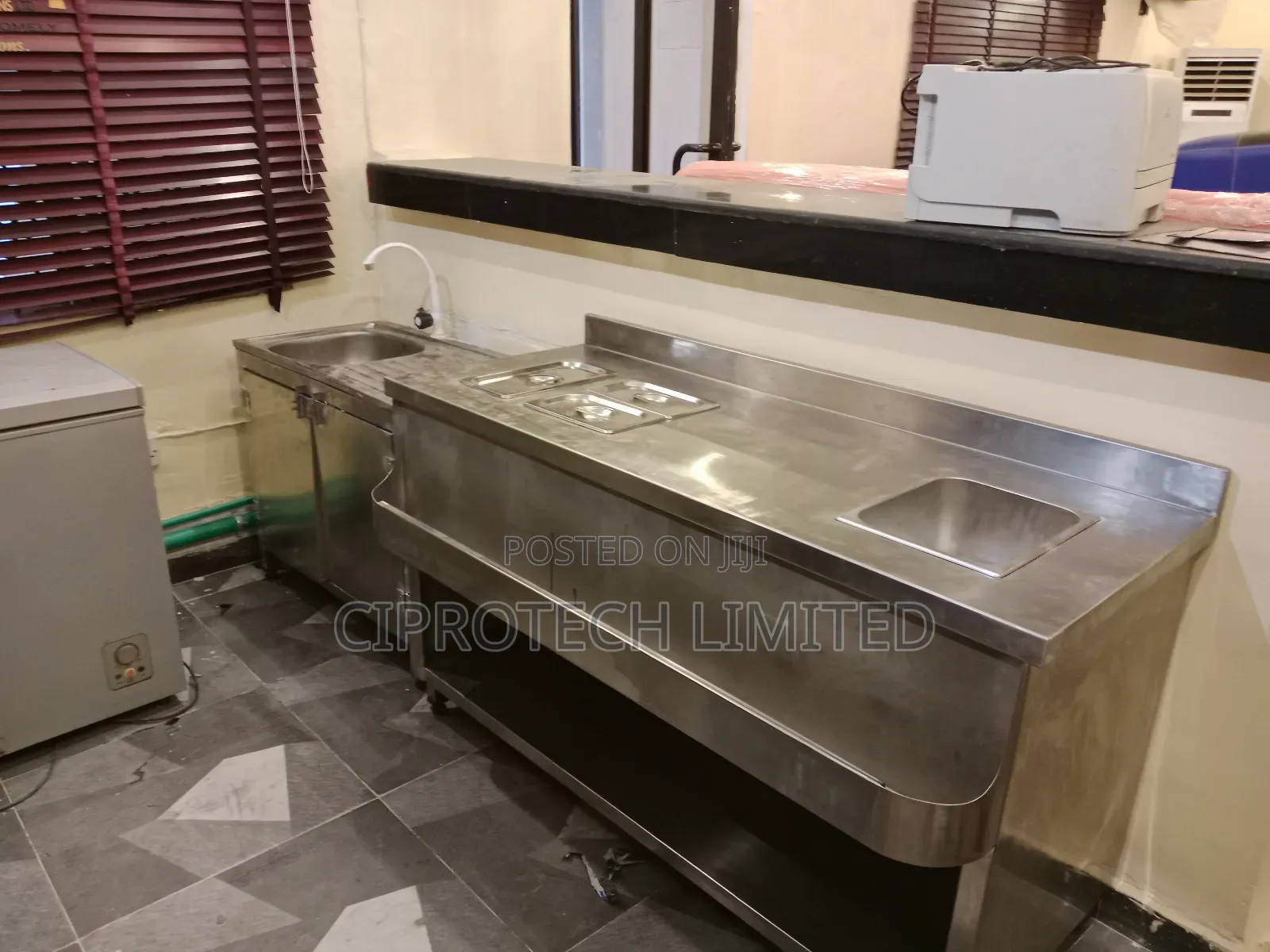 Cocktail Table