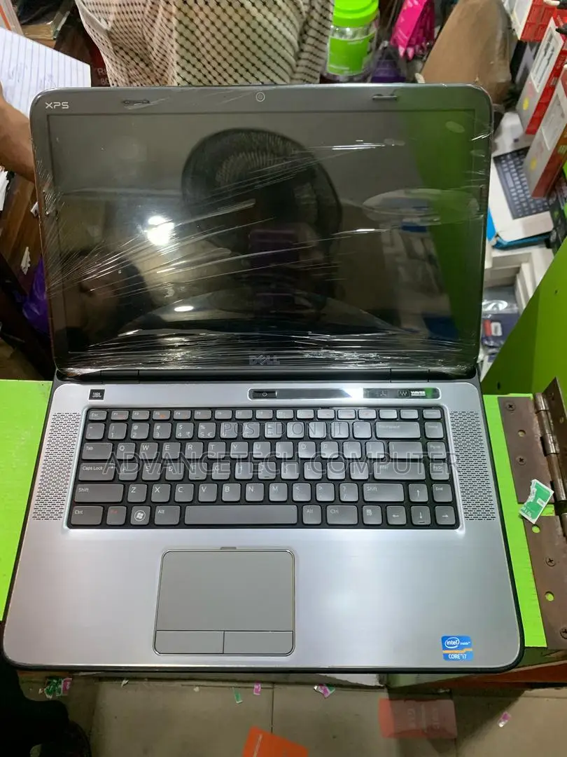 Laptop Dell XPS 15 (L502X) 8GB Intel Core I7 HDD 500GB