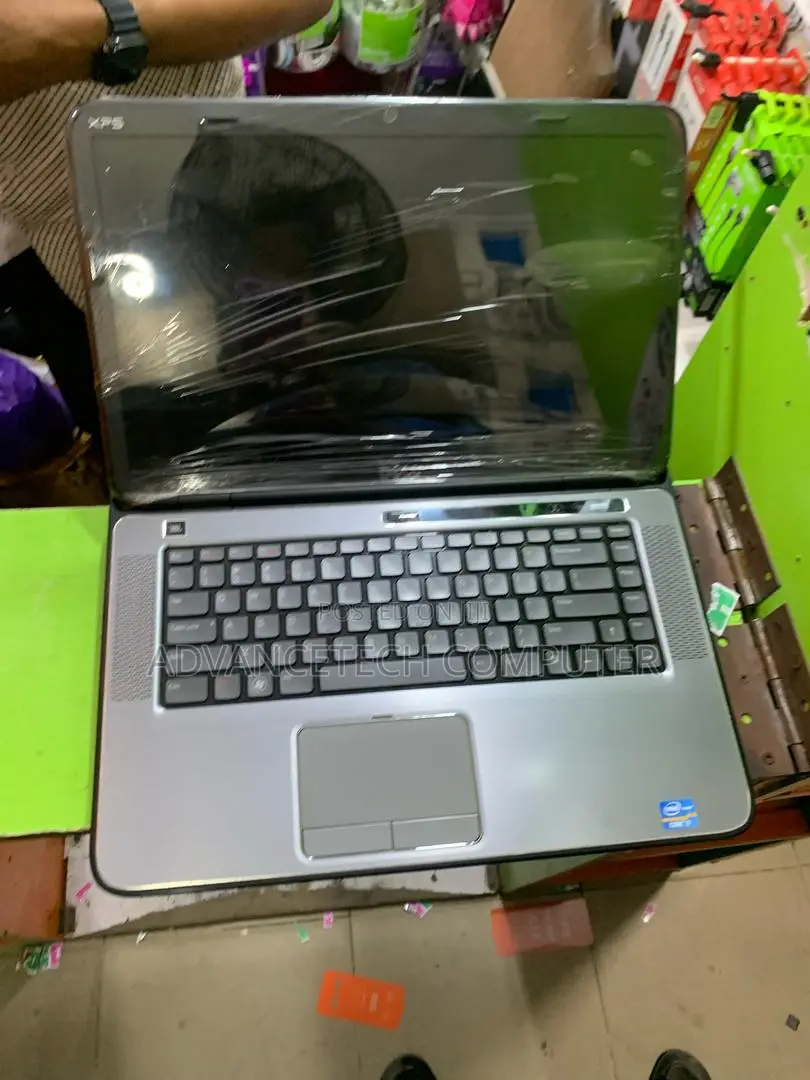 Laptop Dell XPS 15 (L502X) 8GB Intel Core I7 HDD 500GB
