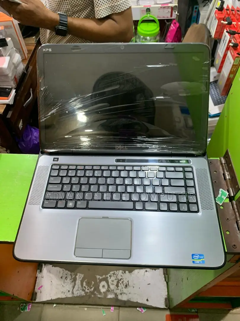 Laptop Dell XPS 15 (L502X) 8GB Intel Core I7 HDD 500GB