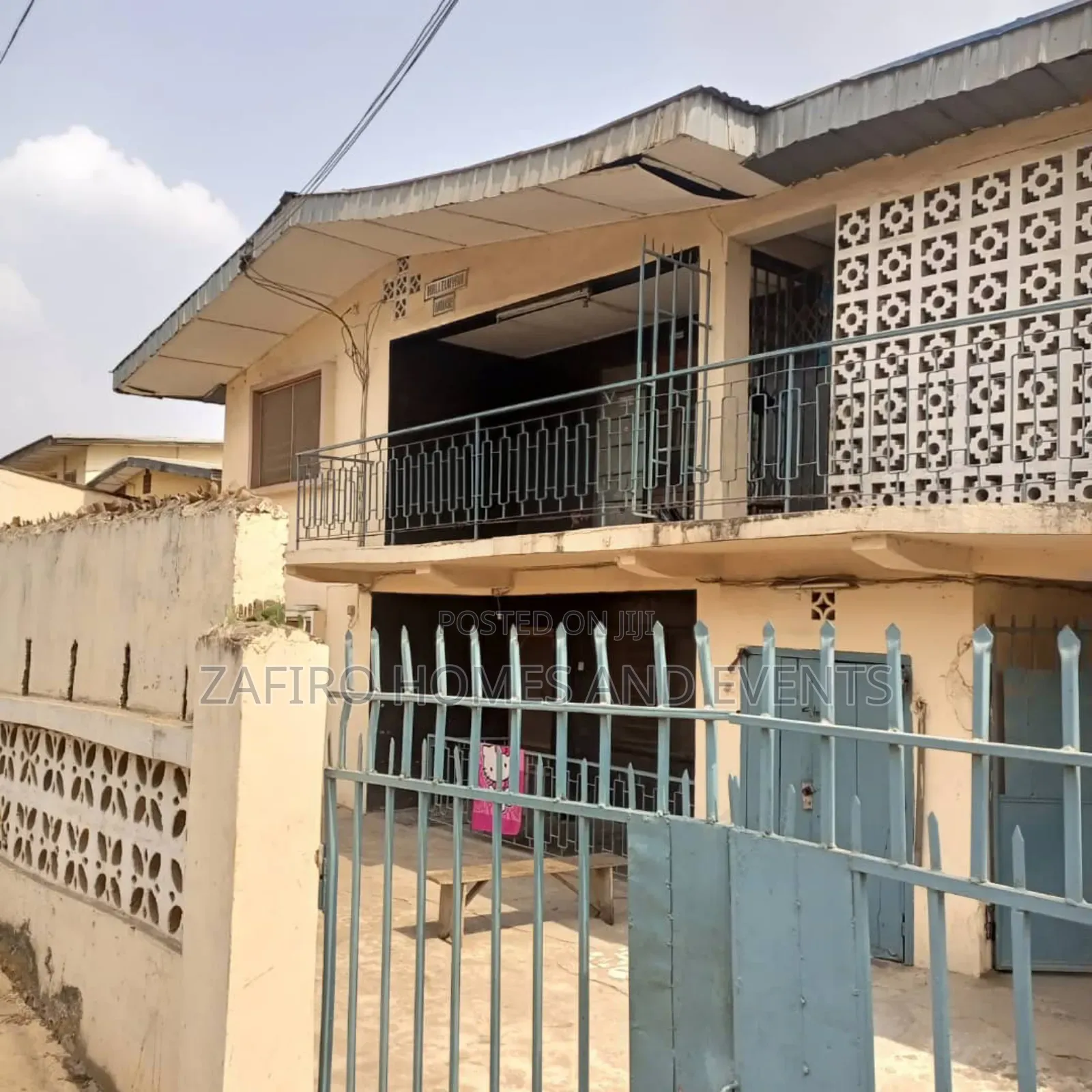 4bdrm Bungalow in Anfani Motel, Ibadan for sale