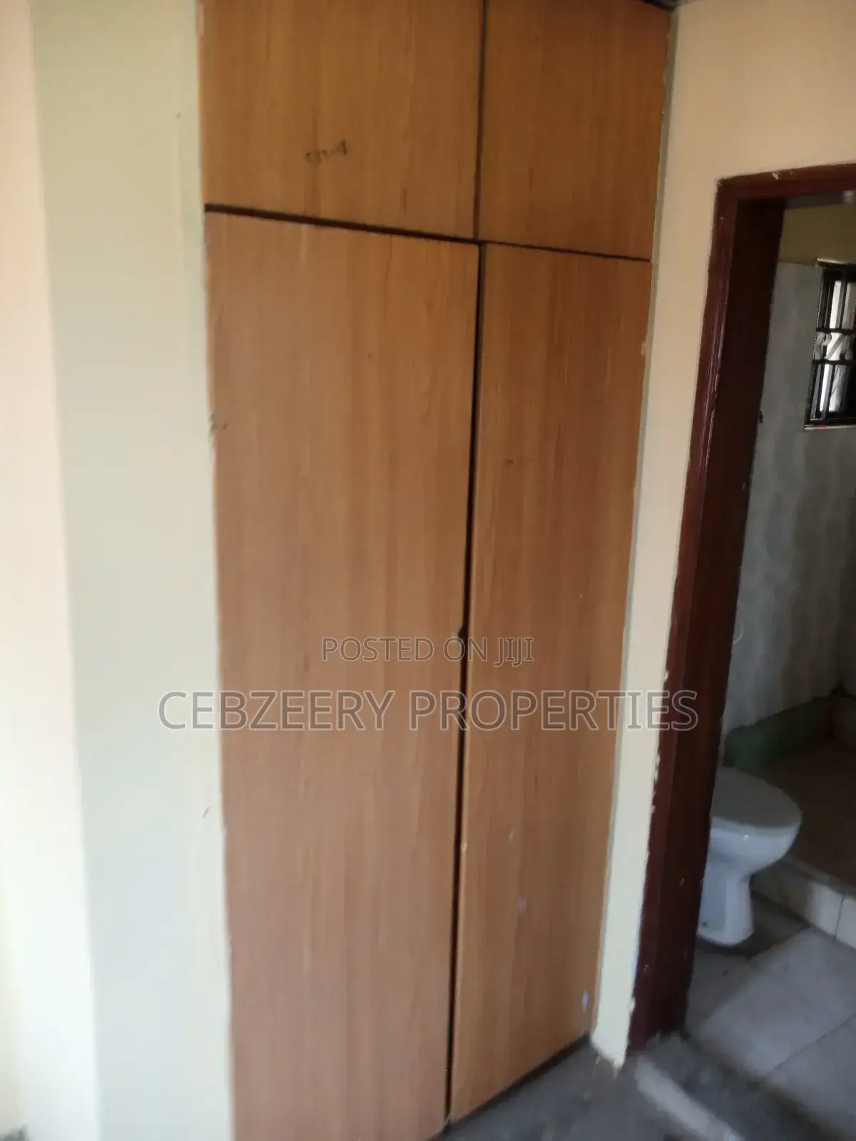3bdrm Block of Flats in Akute Ajuwon for sale