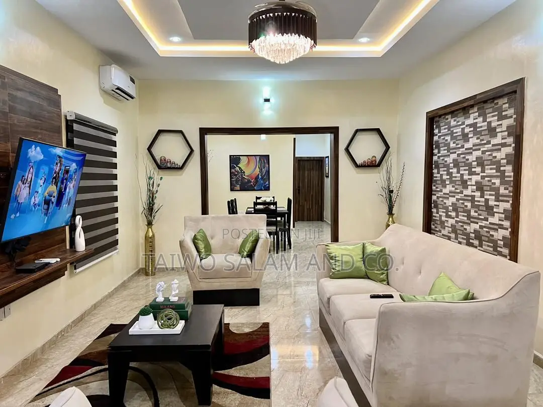 4bdrm Duplex in Jericho for sale