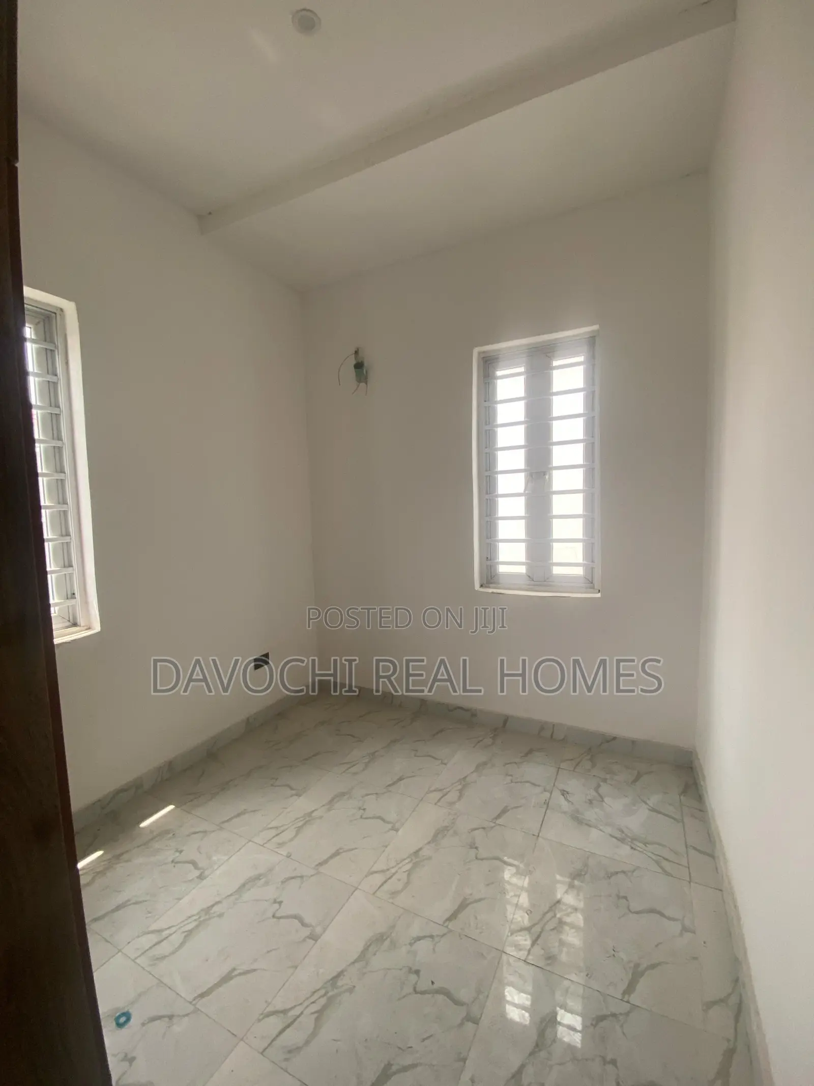 4bdrm Duplex in Harris Drive, Vgc., Ikota for sale