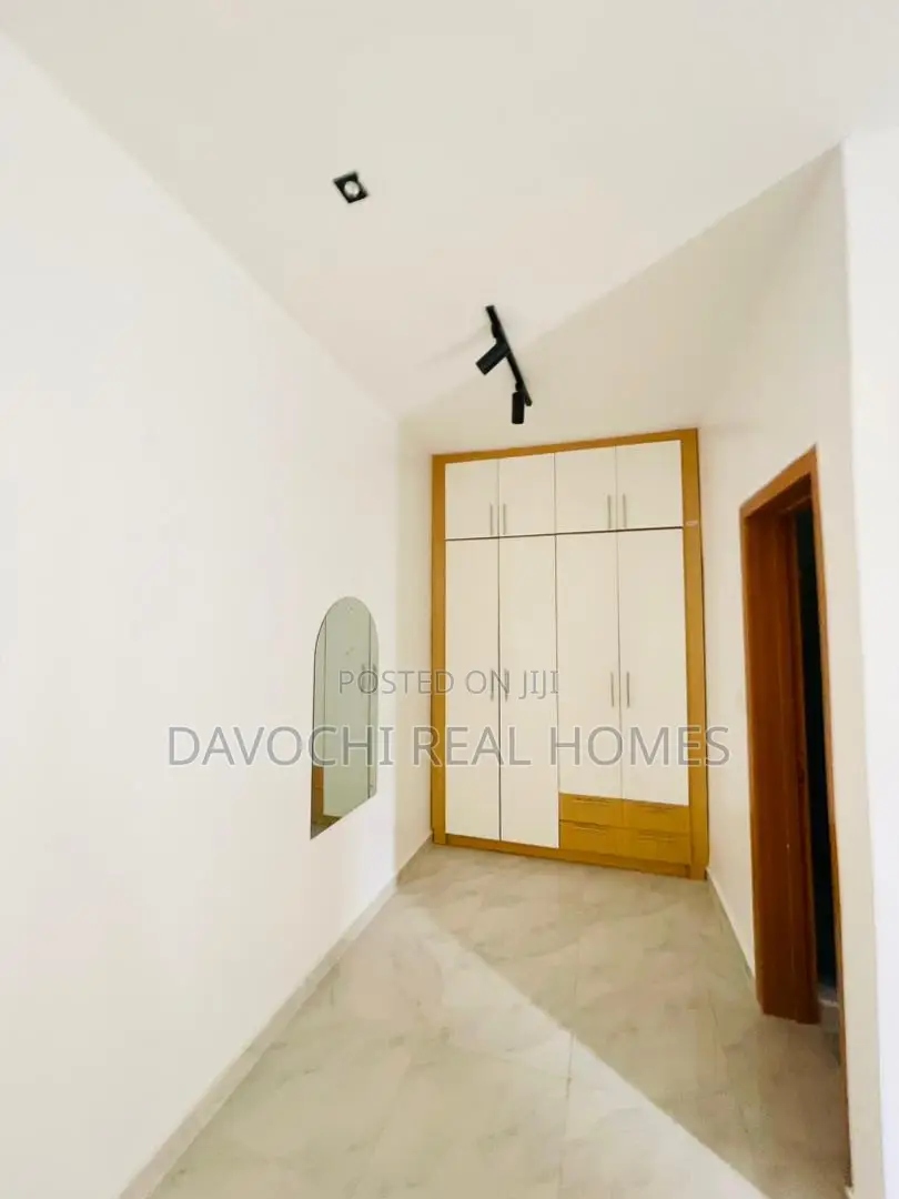 4bdrm Duplex in Ikota, Lekki for rent