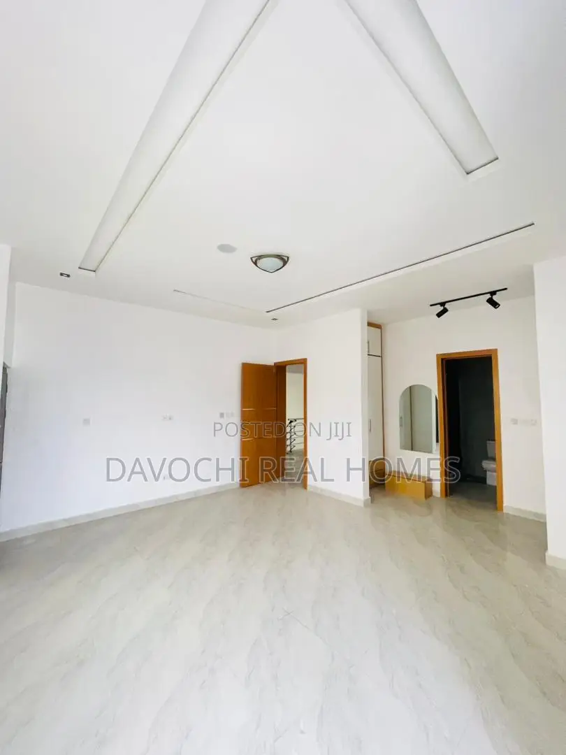 4bdrm Duplex in Ikota, Lekki for rent