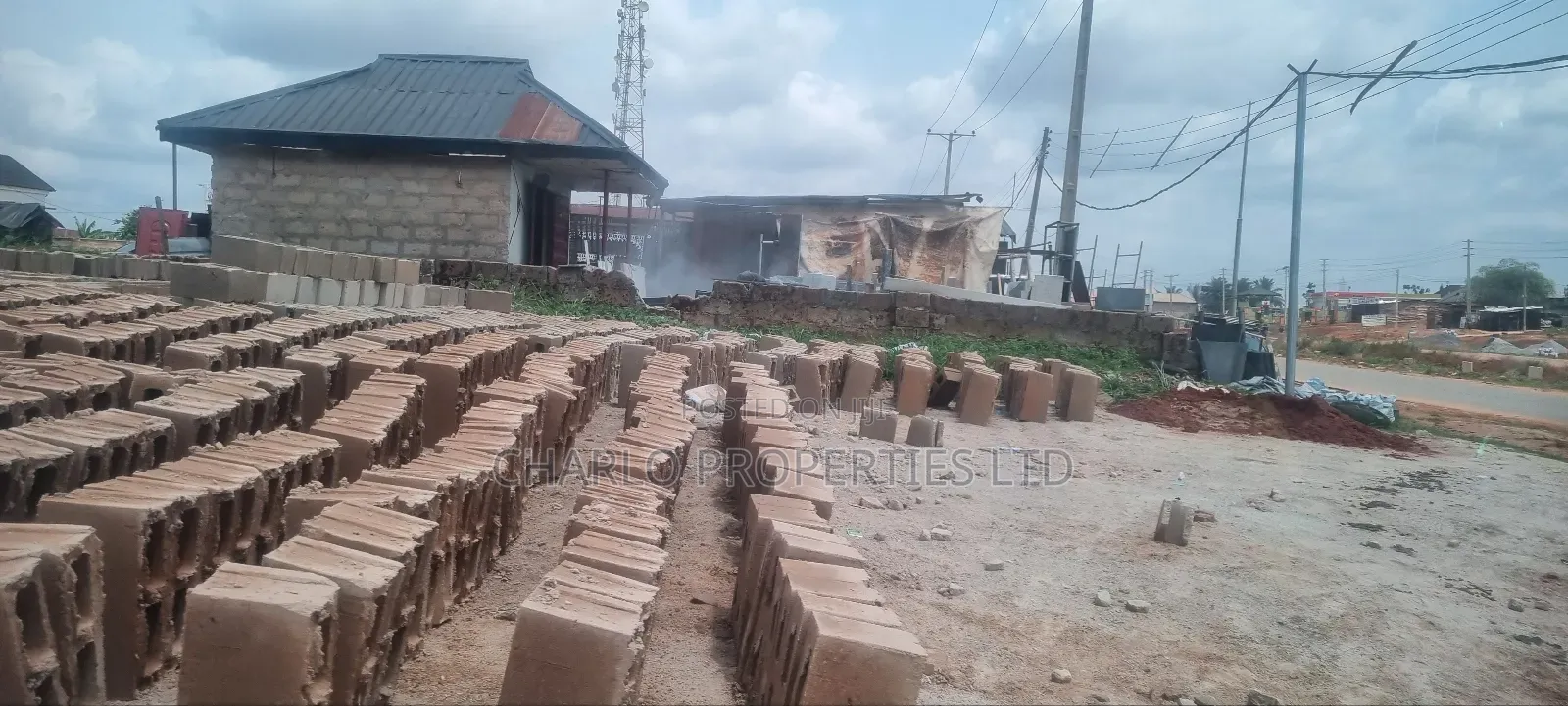 Genuine 100ft by 200ft With Bq Office Space Along Sapele Rd