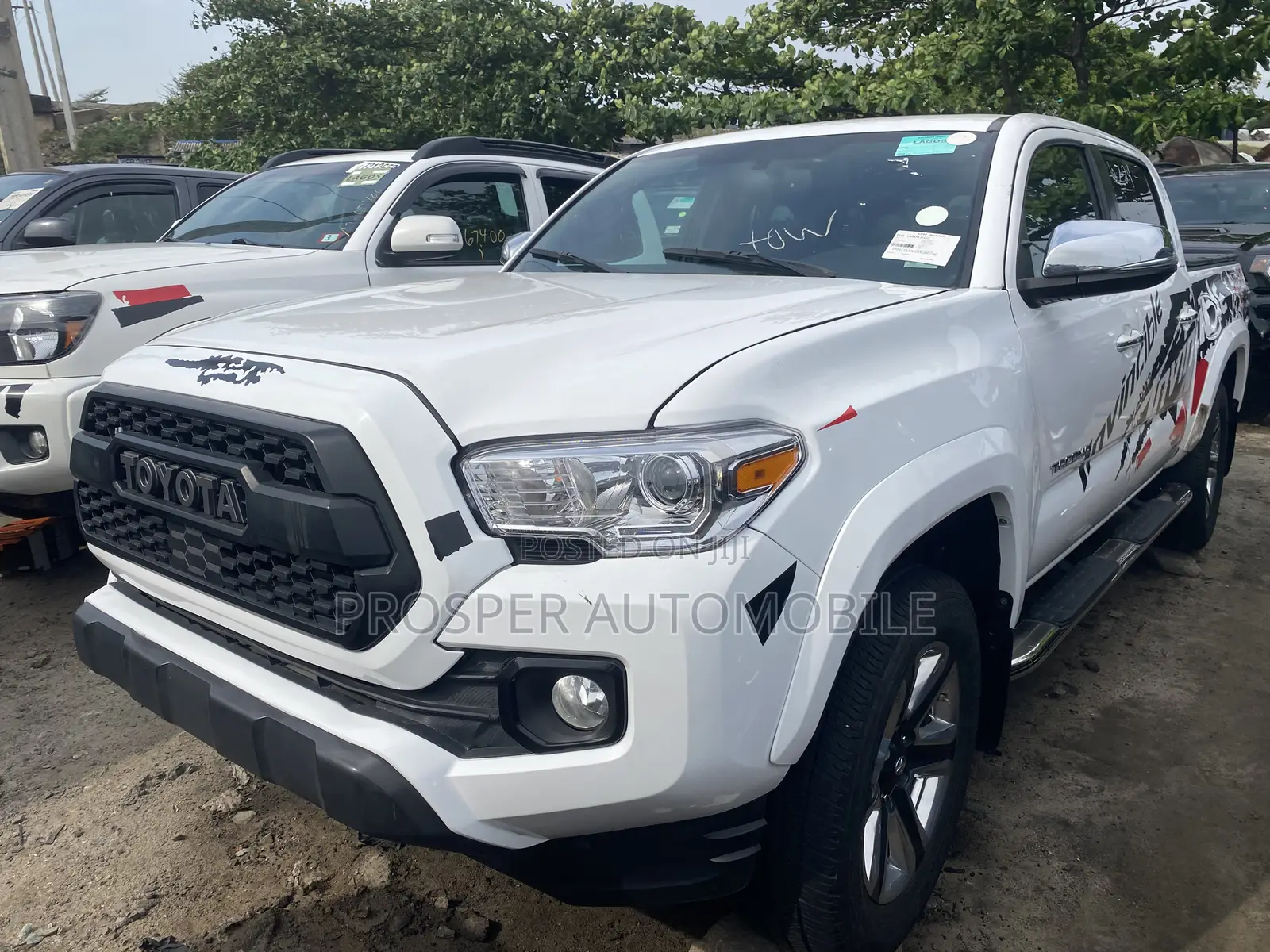 Toyota Tacoma Limited 2017 White