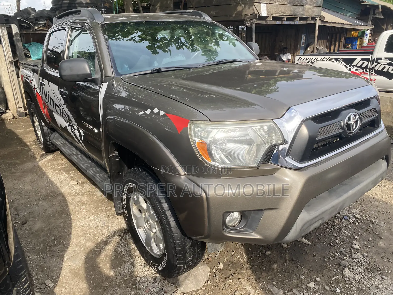 Toyota Tacoma 2013 Gold