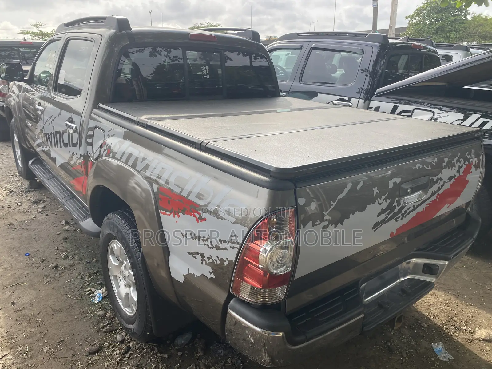 Toyota Tacoma 2013 Gold