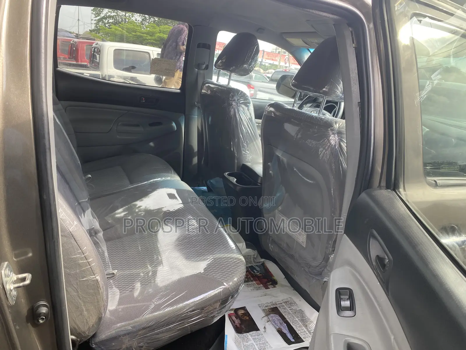Toyota Tacoma 2013 Gold