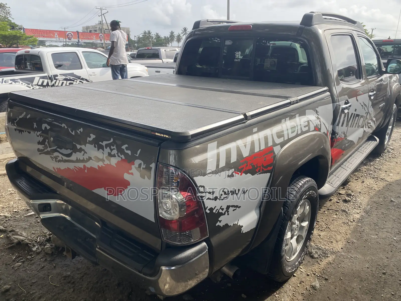 Toyota Tacoma 2013 Gold