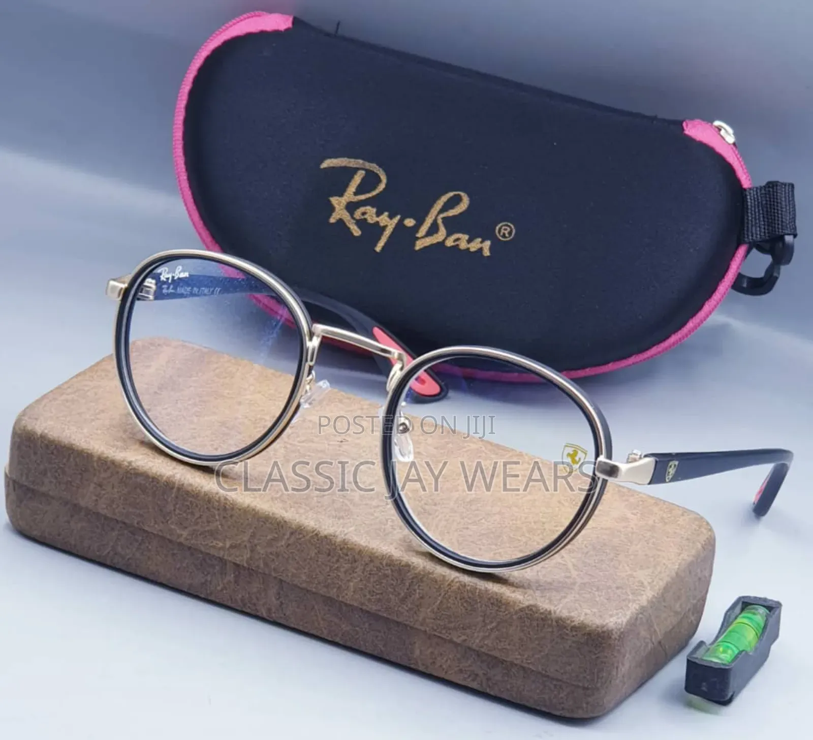 Sunglasses Collections Available in Two Species