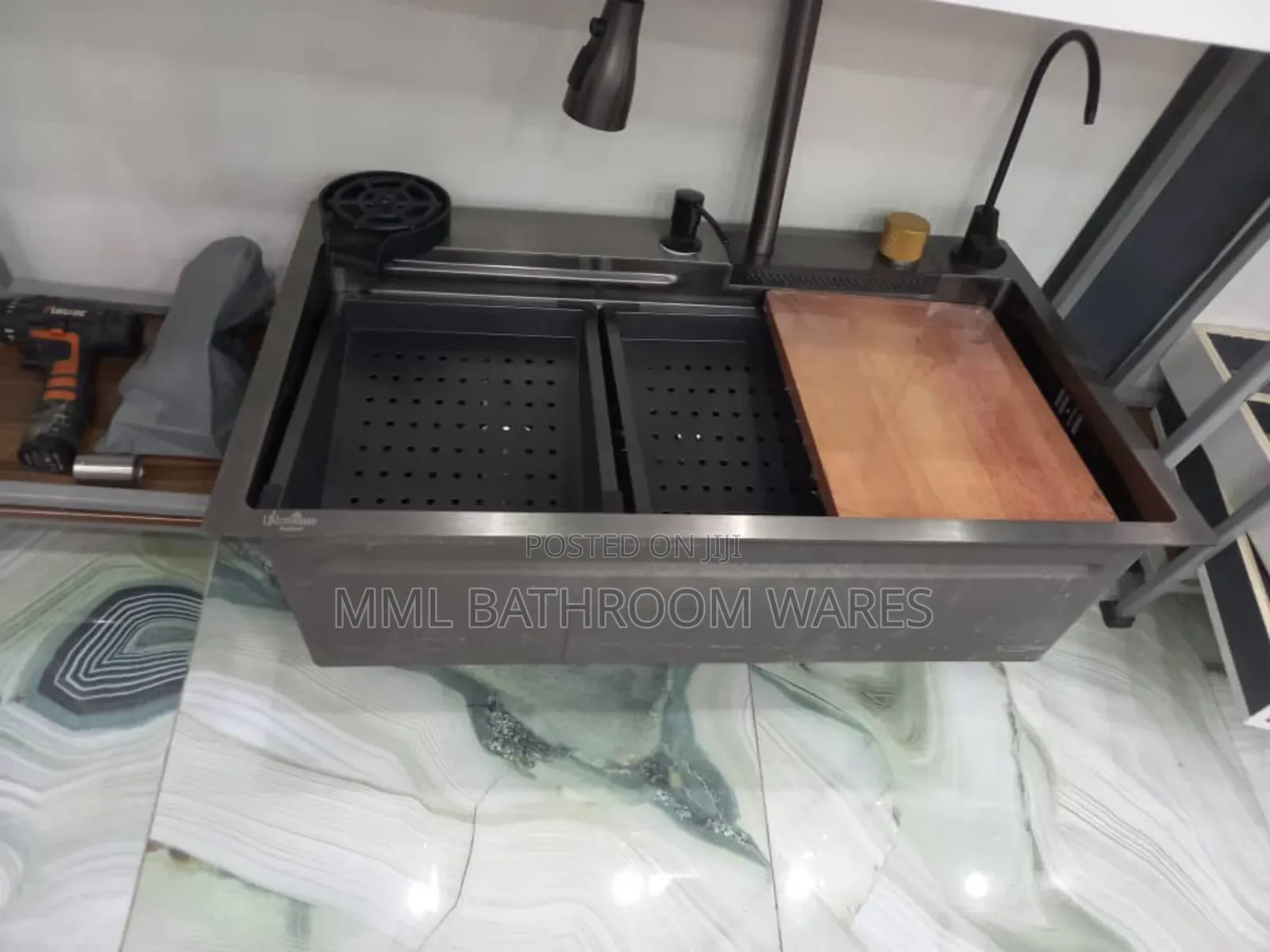 Black Waterfall Modern Kitchen Sinks