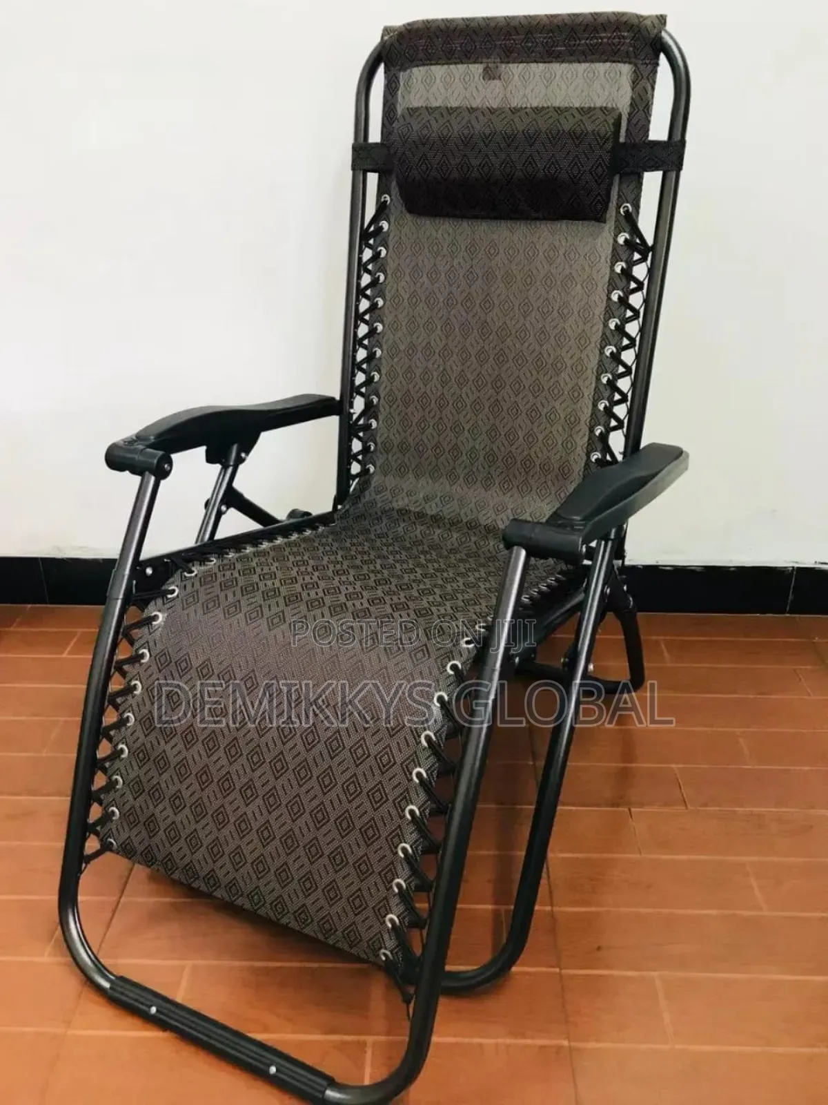 Foldable Lounge Chair