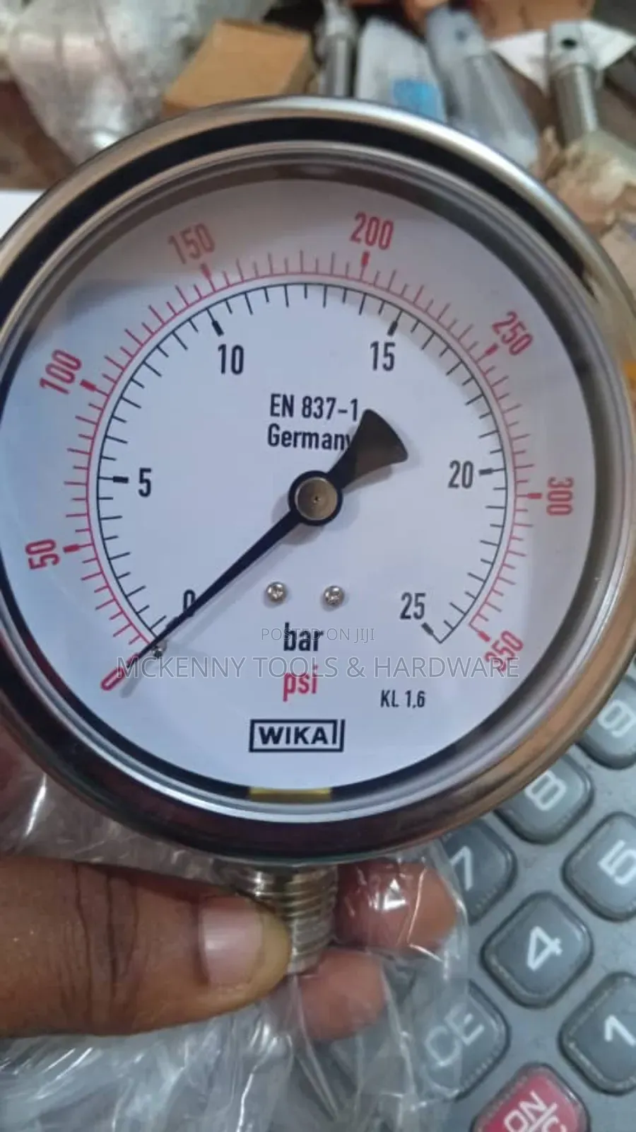 Wika Pressure Gauge" 1/4 Npt Bottom Connection, Dual Scale