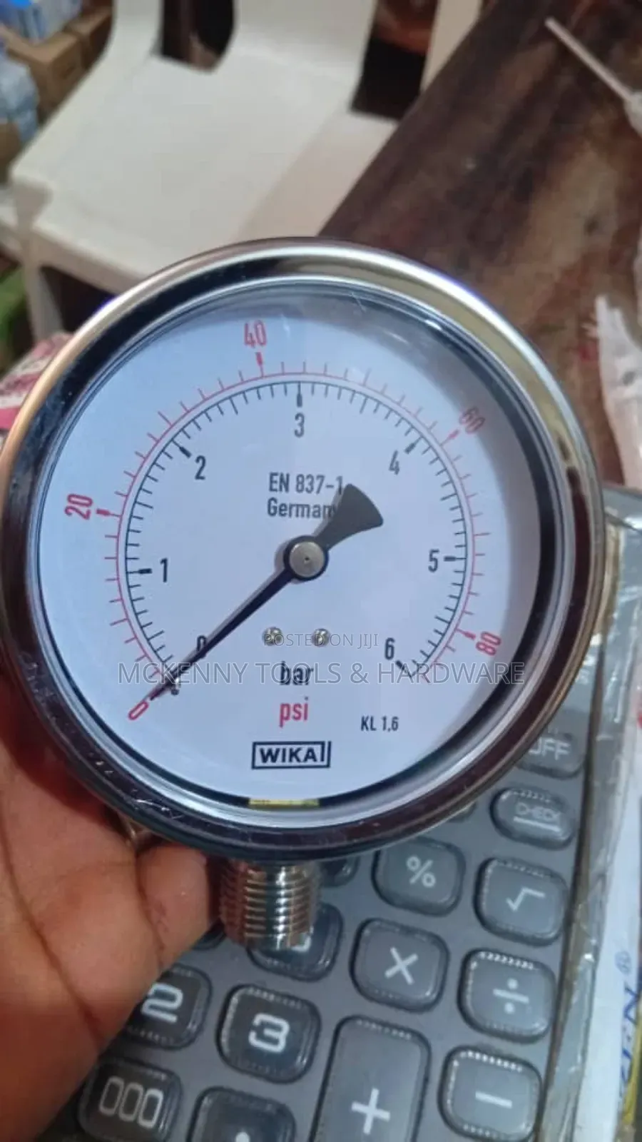 Wika Pressure Gauge" 1/4 Npt Bottom Connection, Dual Scale