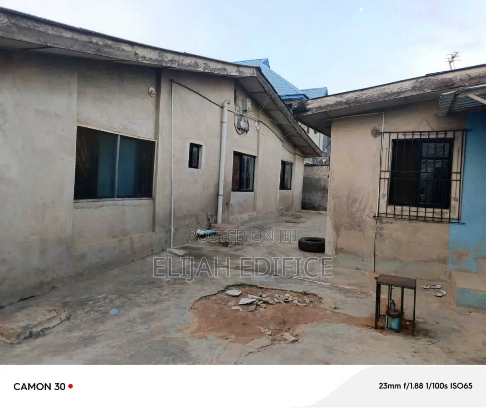 11bdrm Bungalow in Iyana Odo, Abule Egba for sale