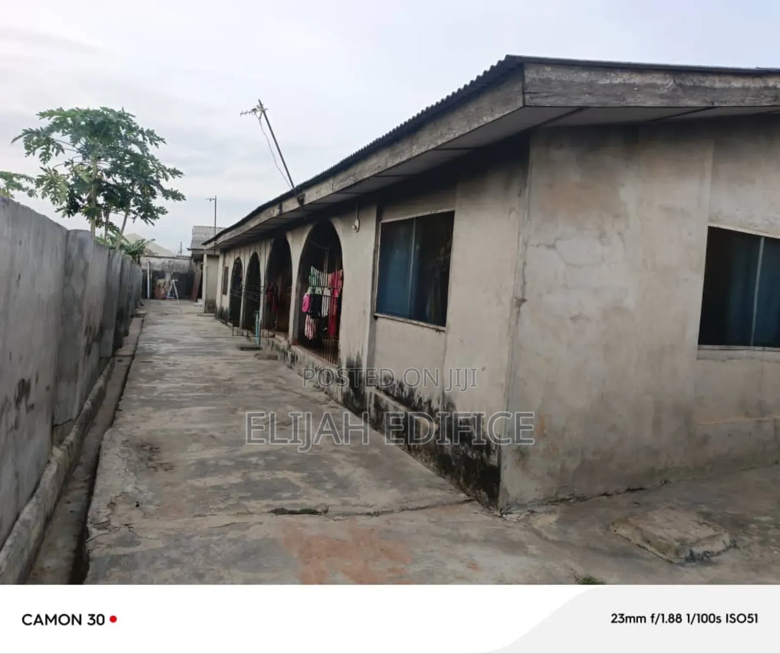 11bdrm Bungalow in Iyana Odo, Abule Egba for sale