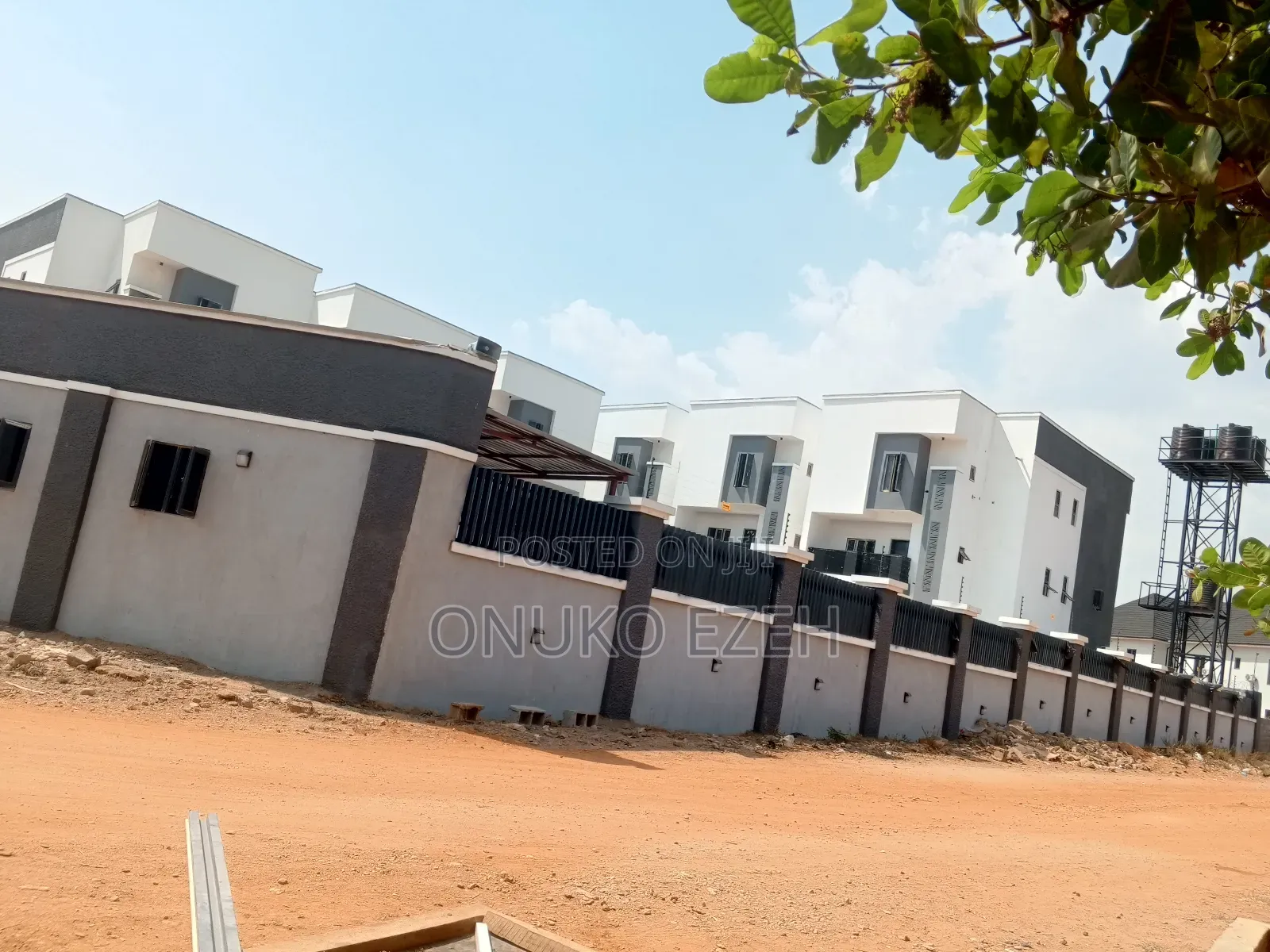 4bdrm Townhouse/Terrace in Donald, Mabushi for sale