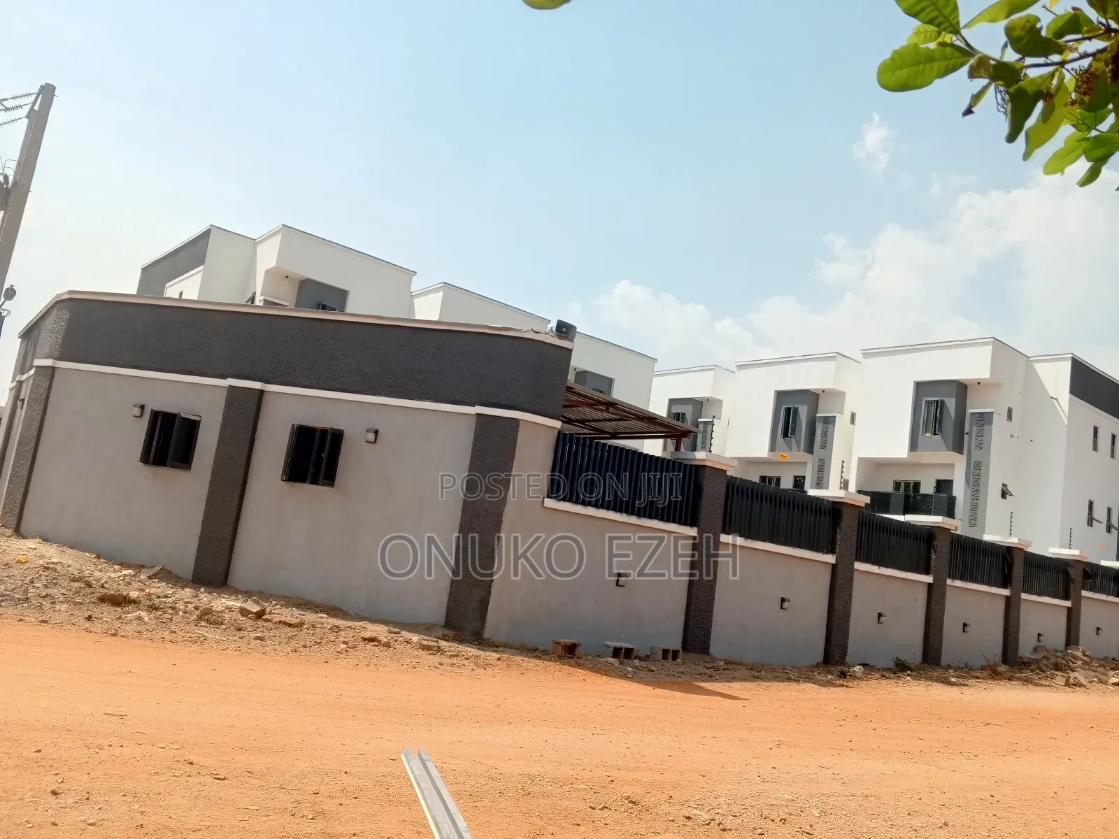 4bdrm Townhouse/Terrace in Donald, Mabushi for sale