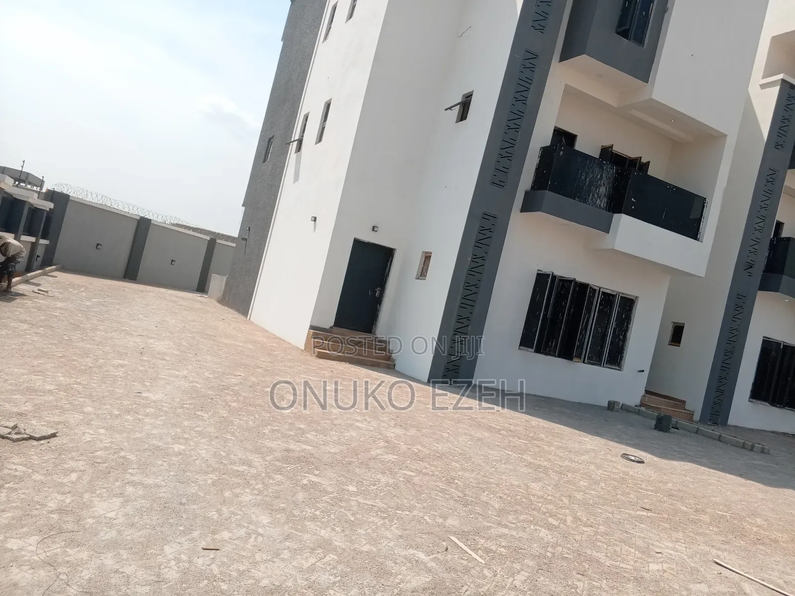 4bdrm Townhouse/Terrace in Donald, Mabushi for sale
