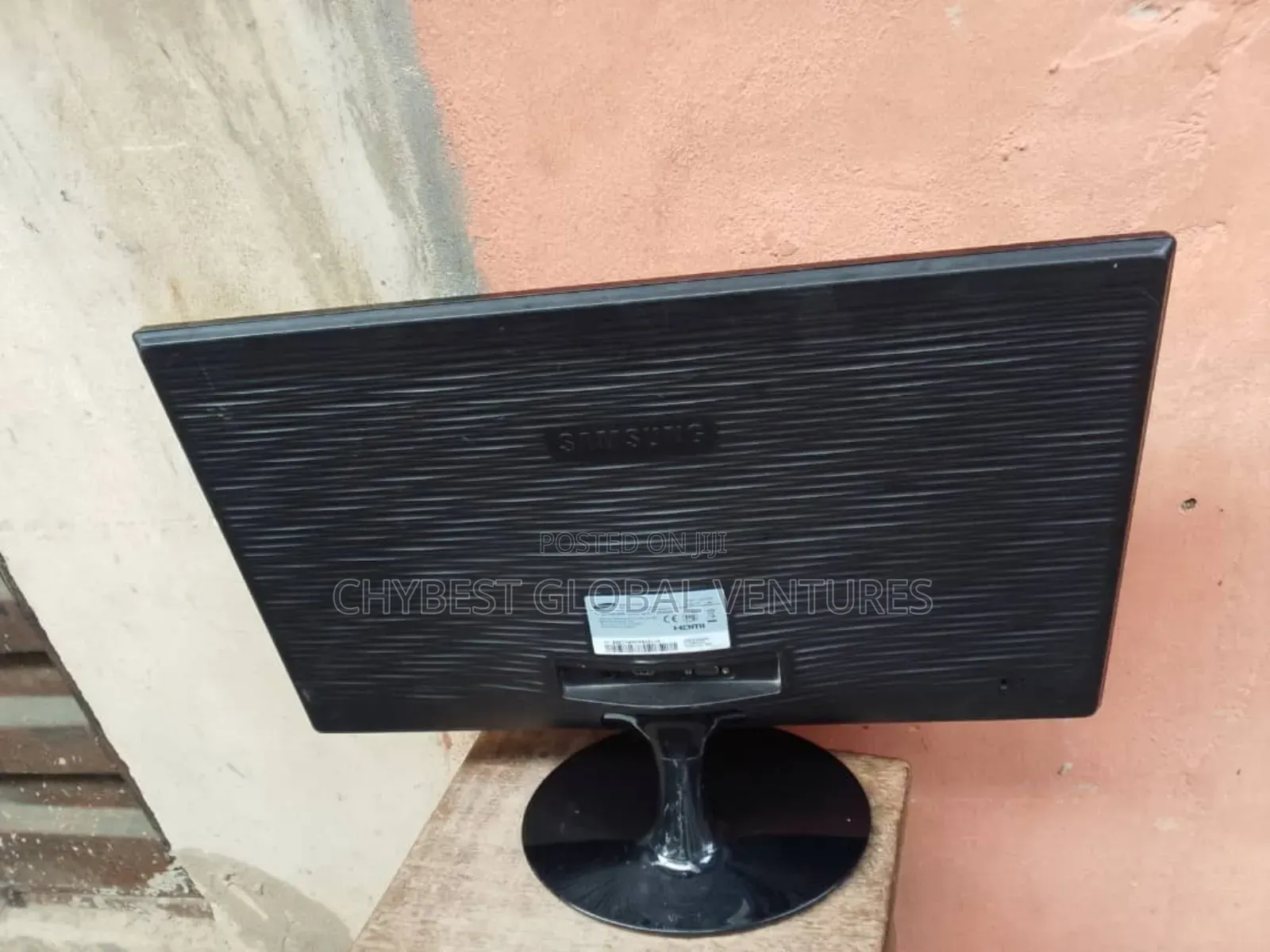 24 Inches Samsung Adapter Monitor