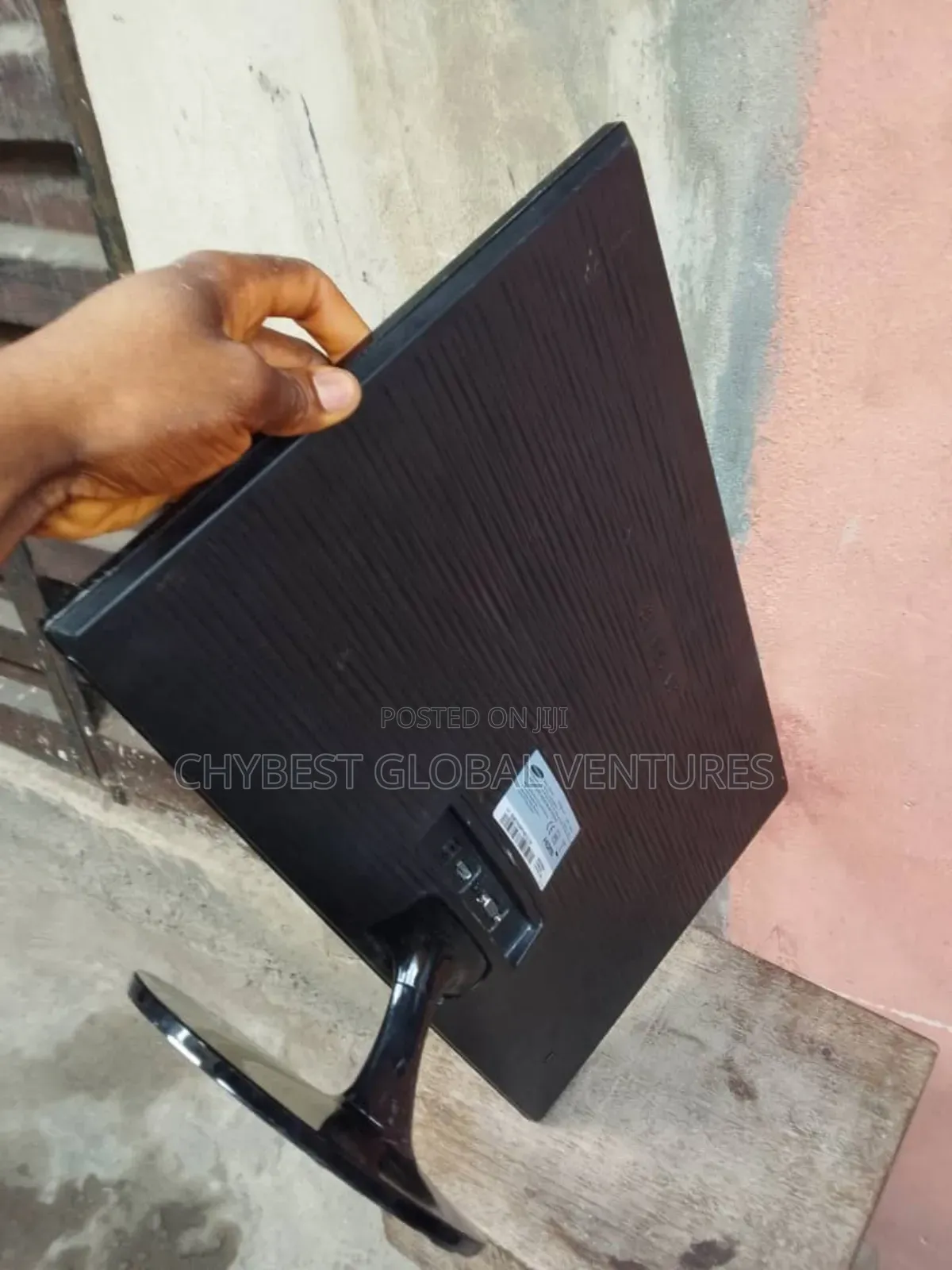 24 Inches Samsung Adapter Monitor