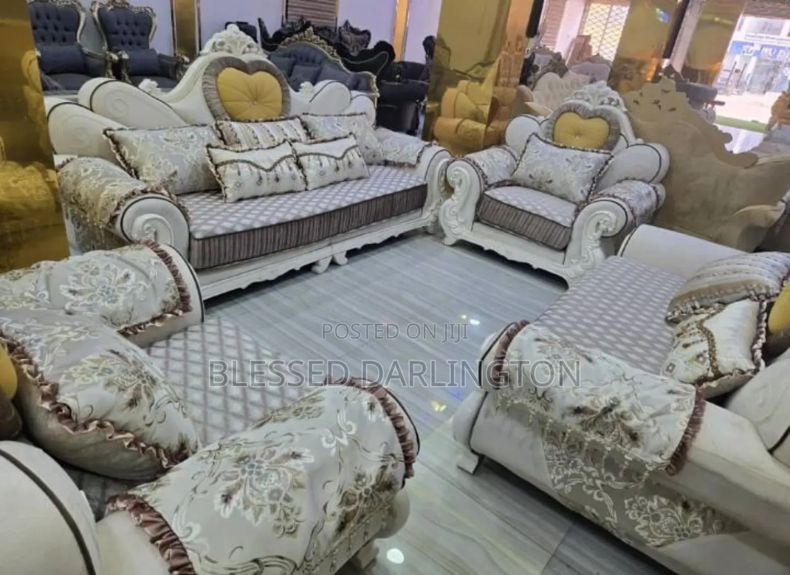 Quality Imported Royal Chair With Complete Assoriesss