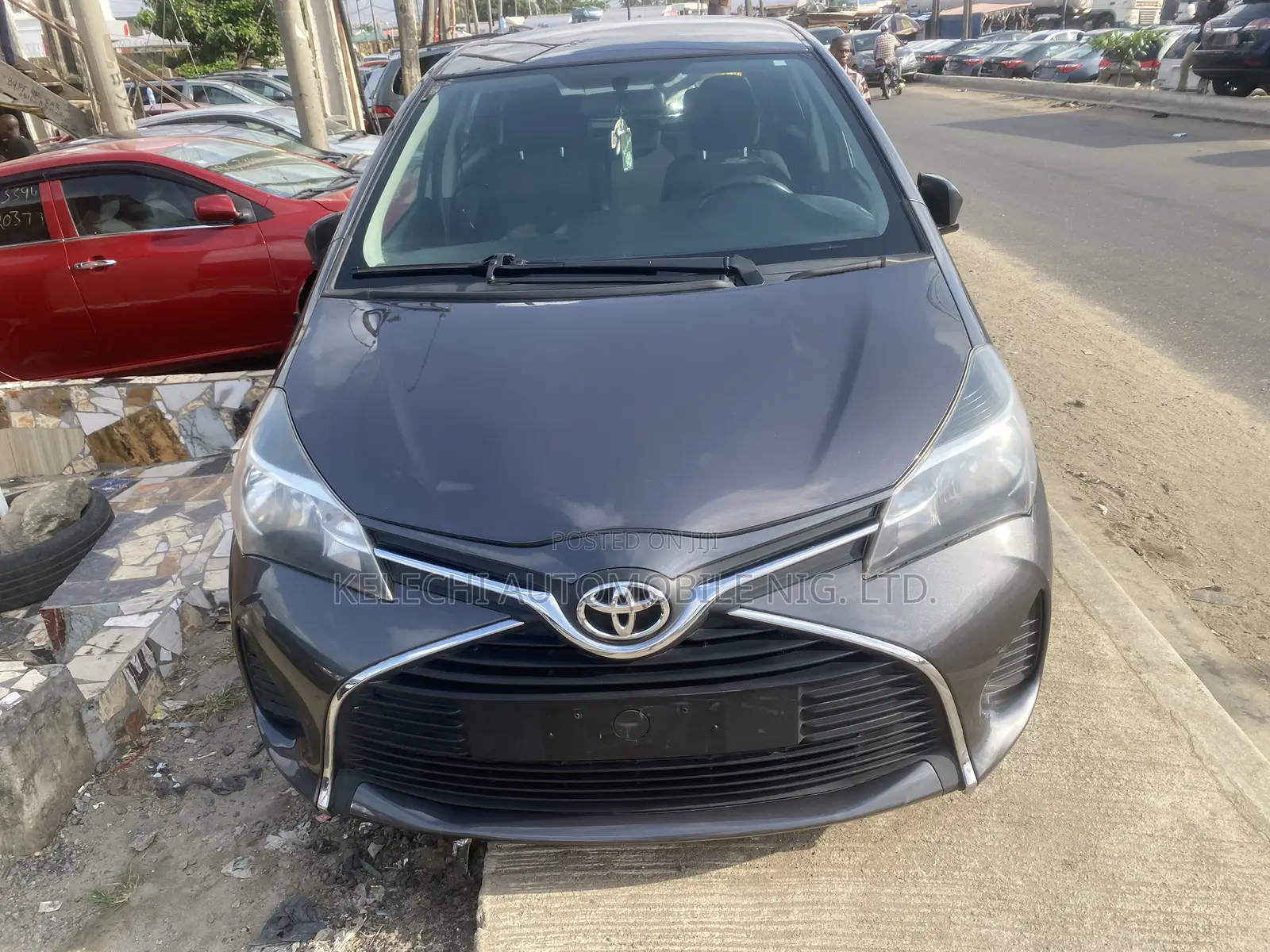 Toyota Yaris L Hatchback 5dr 2016 Gray