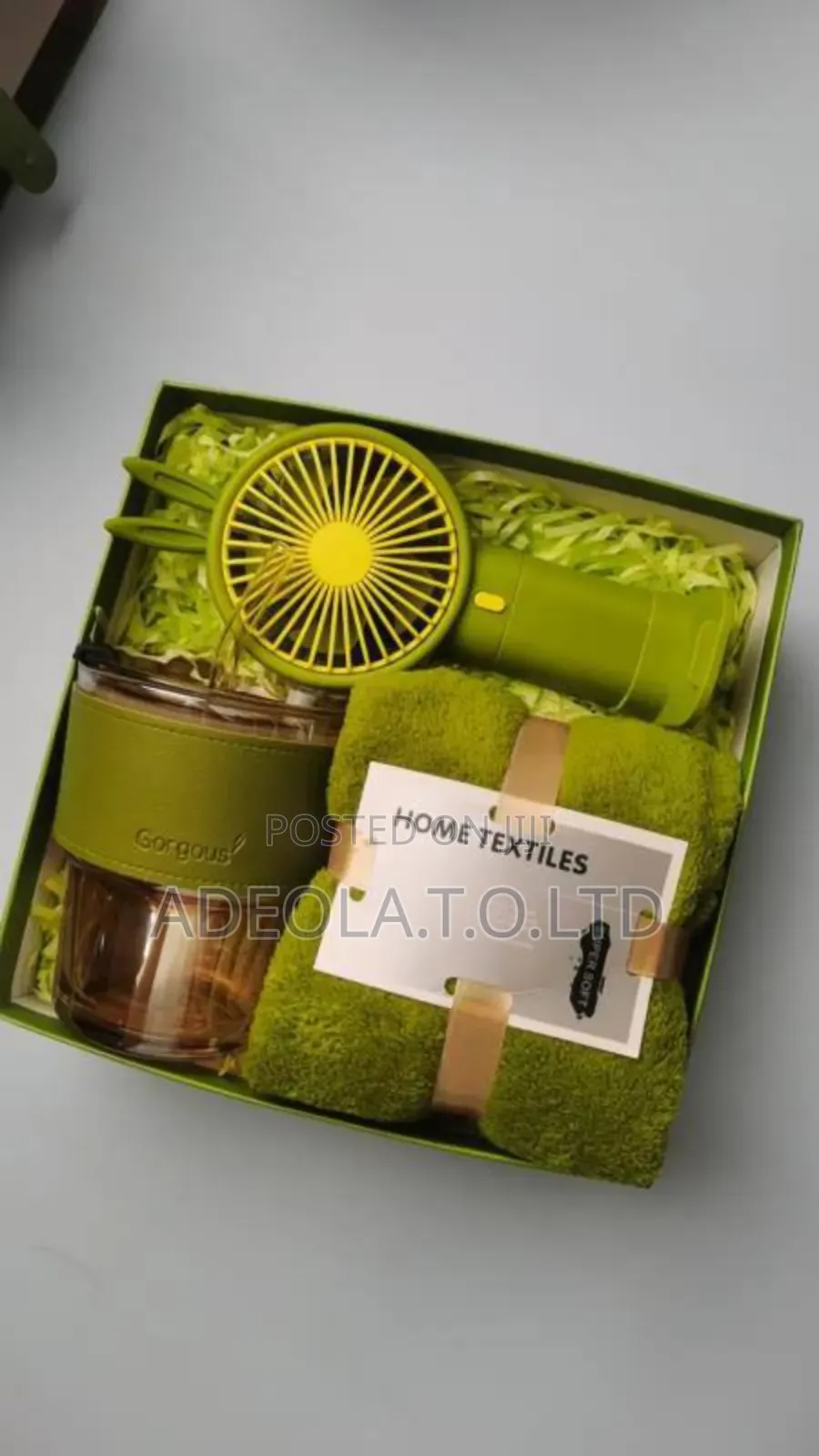 Gift Set 
Towel
Fan 
Glass Cup