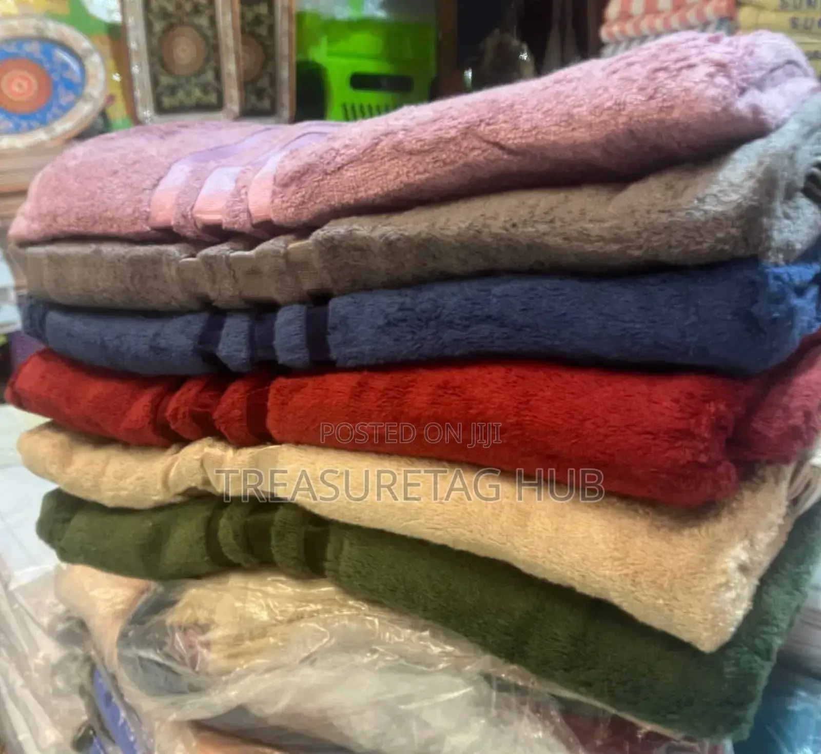 Verona Quality Towel 85.5x165cm 50x90cm.