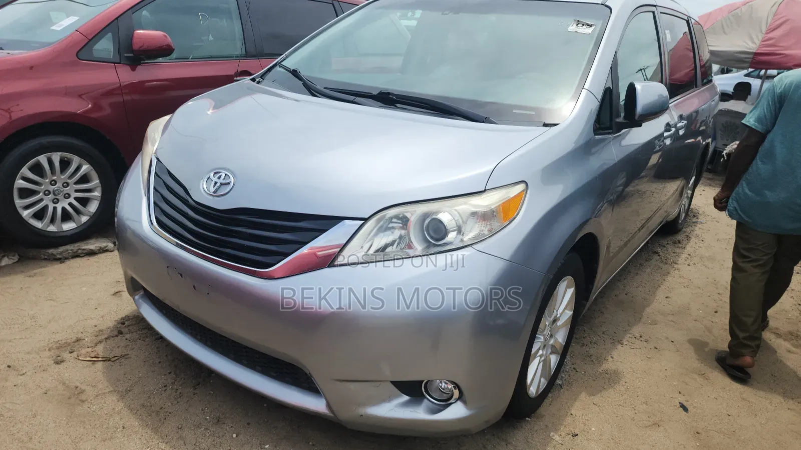 Toyota Sienna 2012 Silver