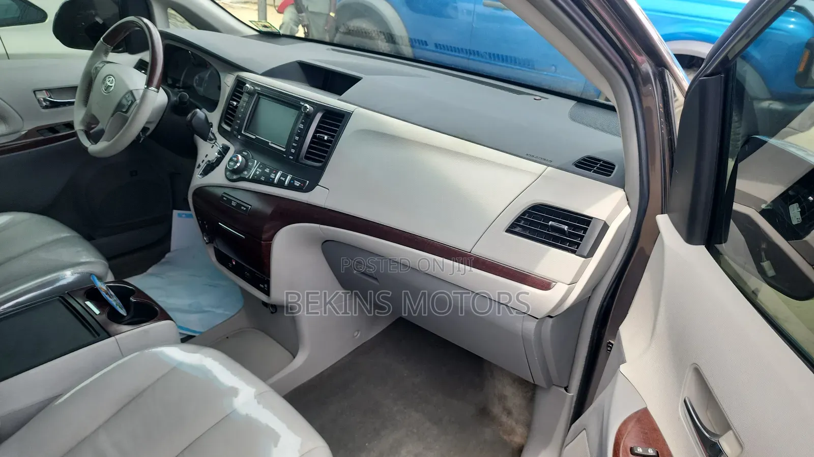 Toyota Sienna 2012 Green