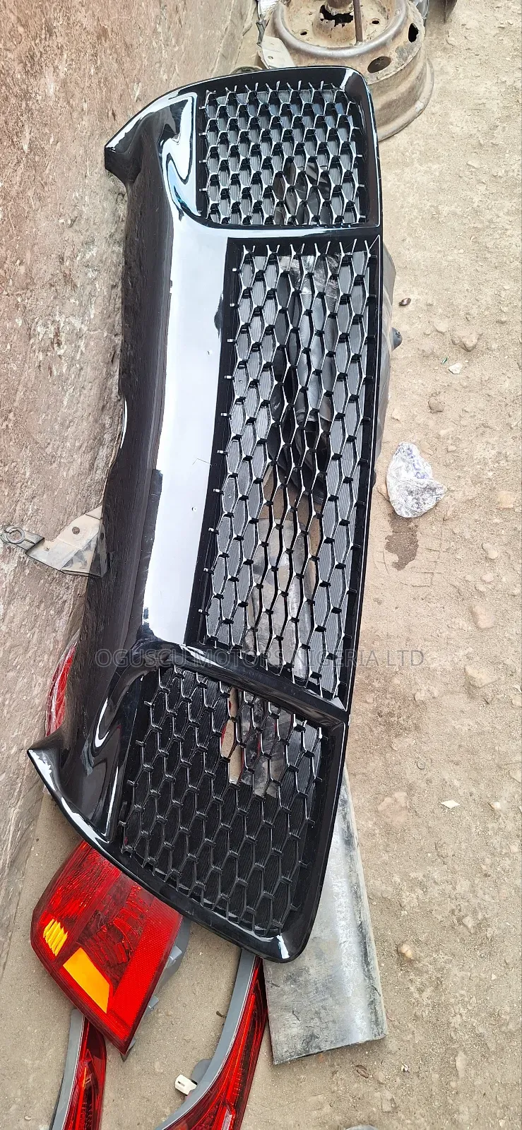 Down Grille Camry 2015 Model Basket
