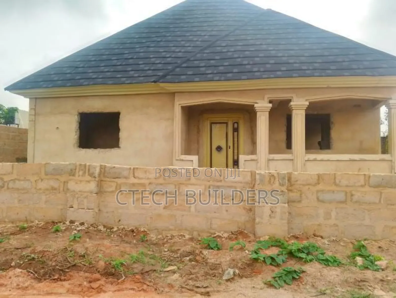 7bdrm Bungalow in Benin City for sale