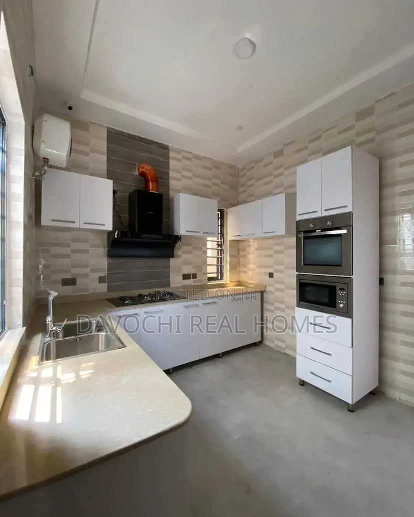 5bdrm Duplex in Vgc, Lagos, Ikota for rent