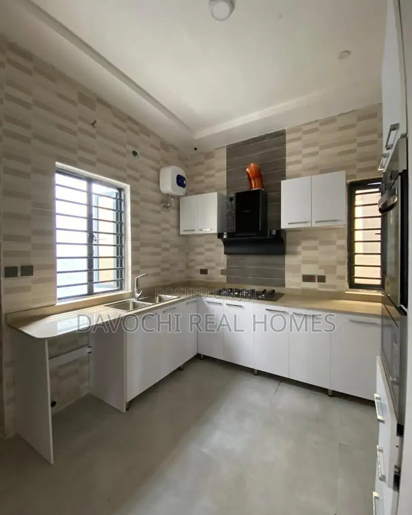 5bdrm Duplex in Vgc, Lagos, Ikota for rent